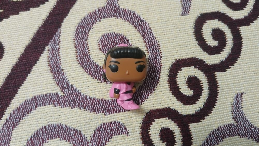 Фигурки очень странные дела