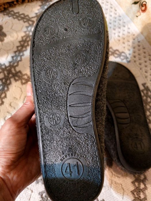 Продам женские ботики