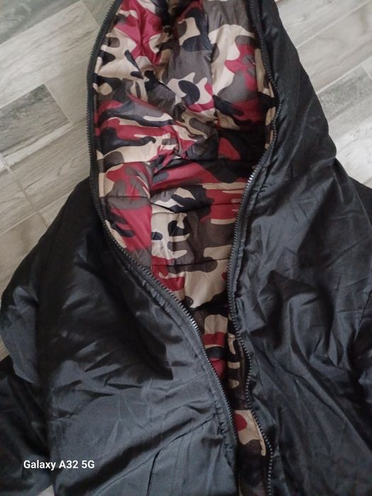 Geacă cu două fețe