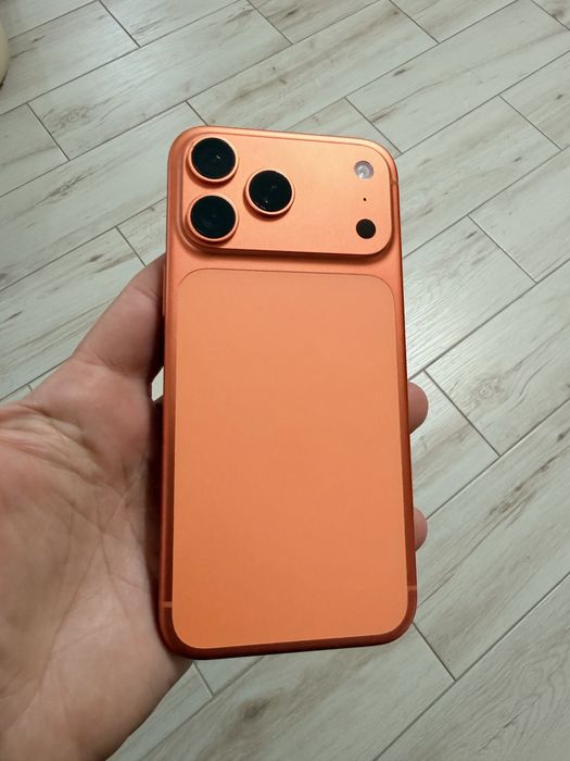 Iphone 17 pro max pentru piese.  Iphone 17