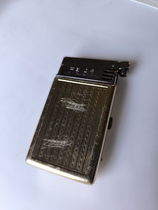 Бензинова запалка табакера