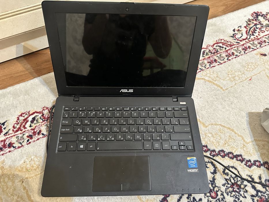 продам ноутбук на запчасти