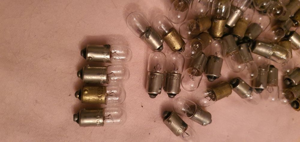 Лампочки накаливания  26v