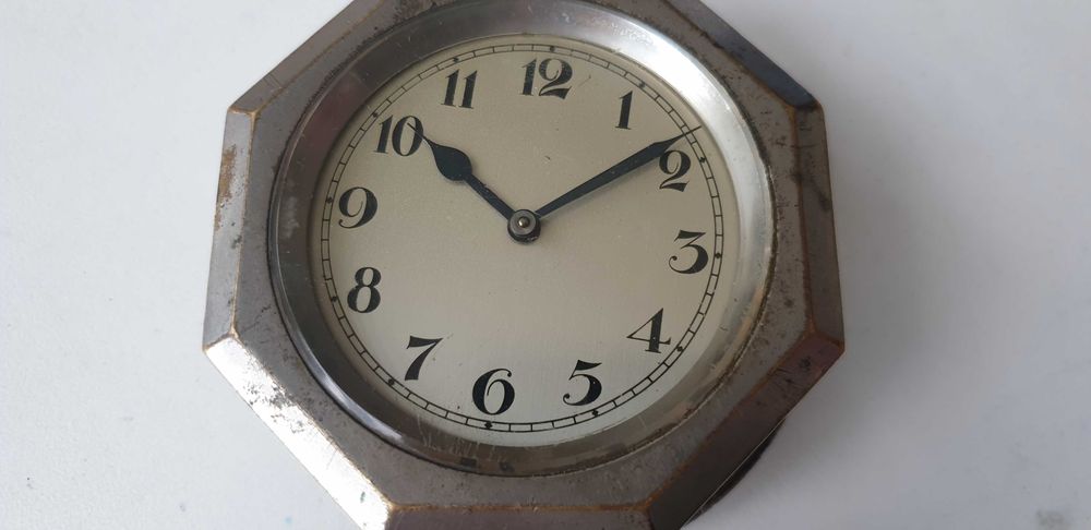 За кола 8 дневен 30те години