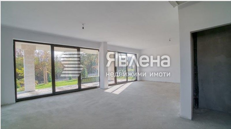 Продава се Къща в Банкя - 421 кв.м за 1400 €/кв.м - Снимка #1