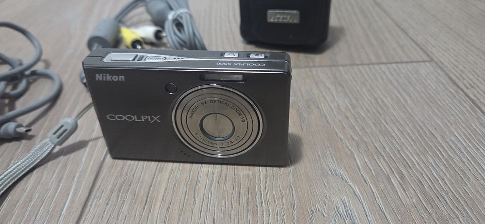 Nikon coolpix s500