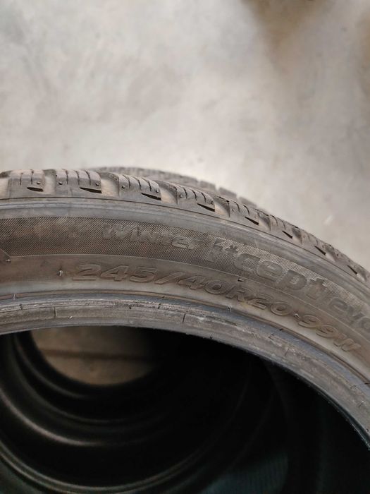 4бр.зимни гуми 245/40/20 Hankook