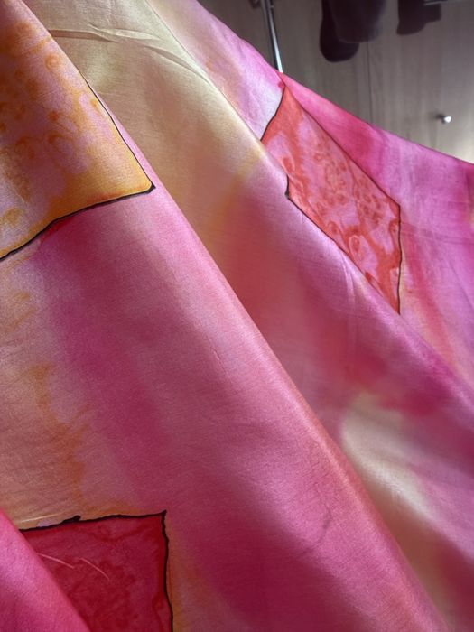 Eșarfă mătase pictată manual, culori superbe roz-fucsia, abstractă, NOUĂ