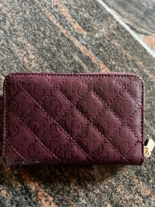 Портмоне Guess като ново
