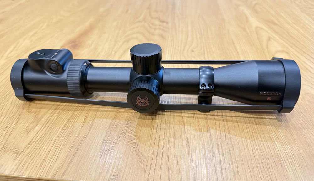 Оптика NIKON MONARCH 7 IL 1.5-6X42