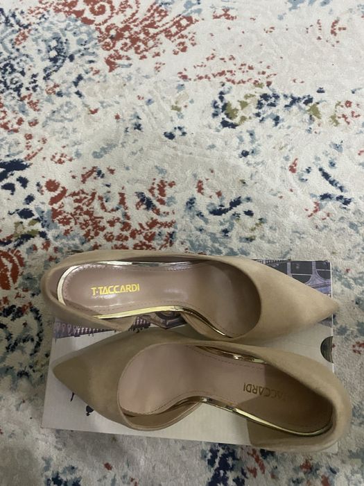 Женские туфли . 37 размер