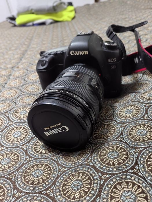 Canon EOS 5D Mark II + Canon EF 24-105mm f/3.5-5.6 IS STM