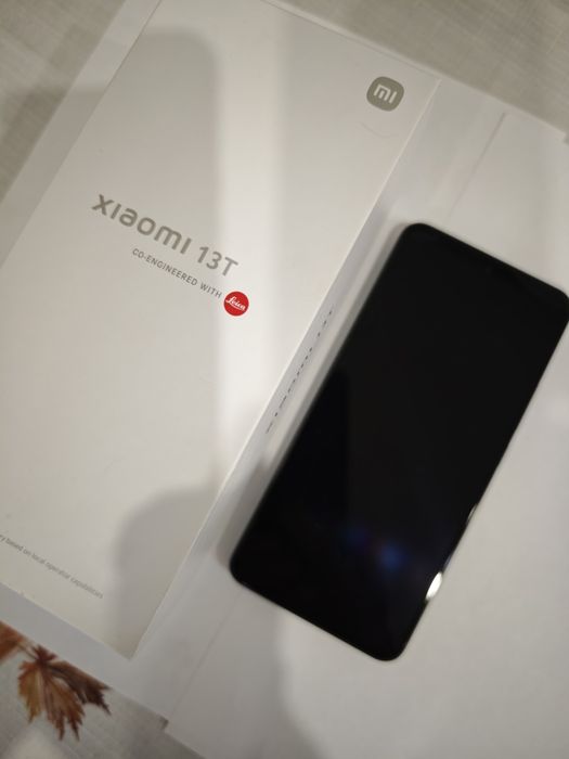 Продам недорого смартфон Xiaomi 13T