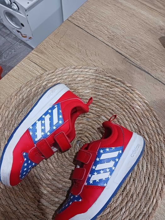 Оригинални детски маратонки на Adidas