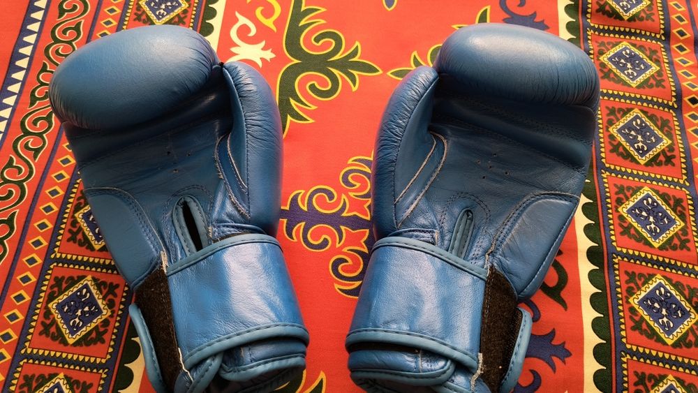 Перчатки    боксерские