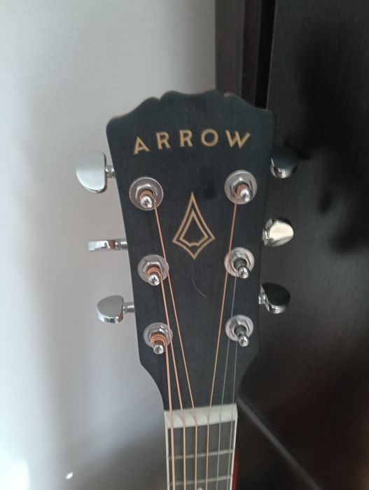 Vând chiara acustica