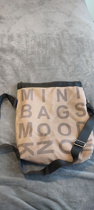 Продавам дамска чанта