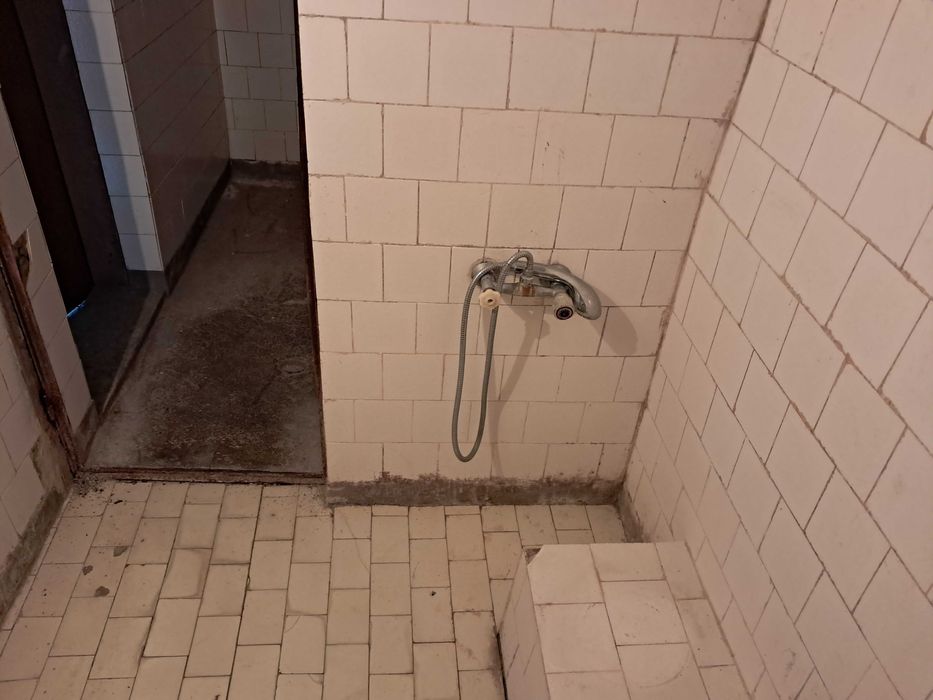 Продавам собственa къща c двор в село Ракитница до град Стара Загорa