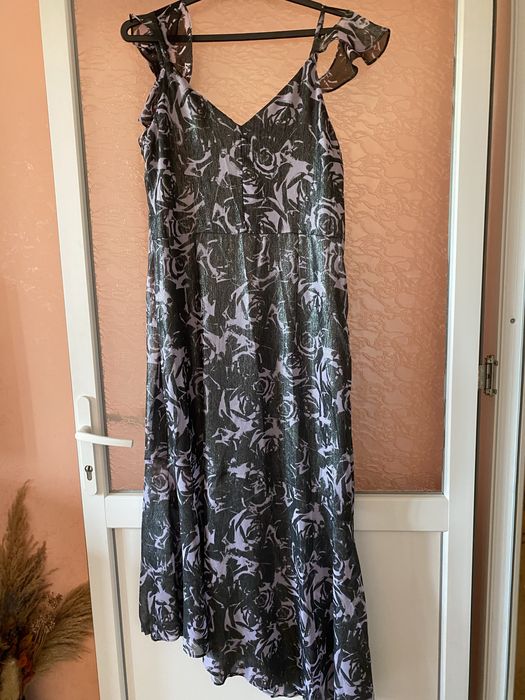 Rochie pentru ocazii, Esprit