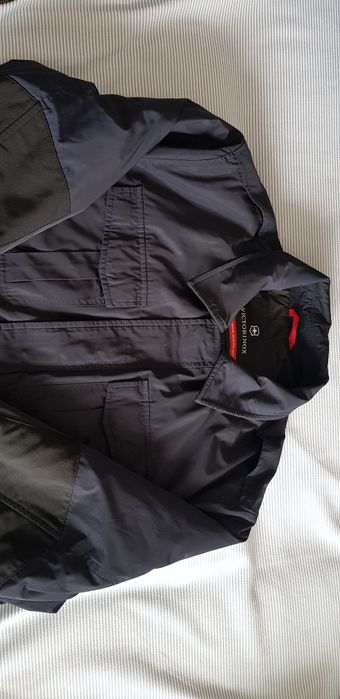 Брендовая куртка, Швейцария