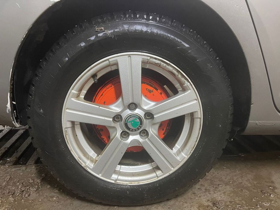 Продам зимние шины