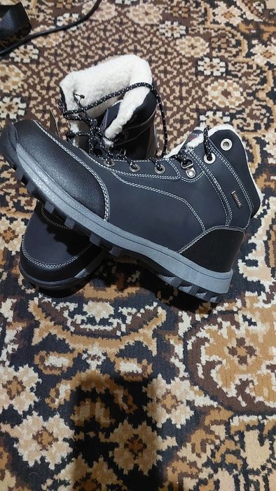 Новые кроссовки весна - осень.