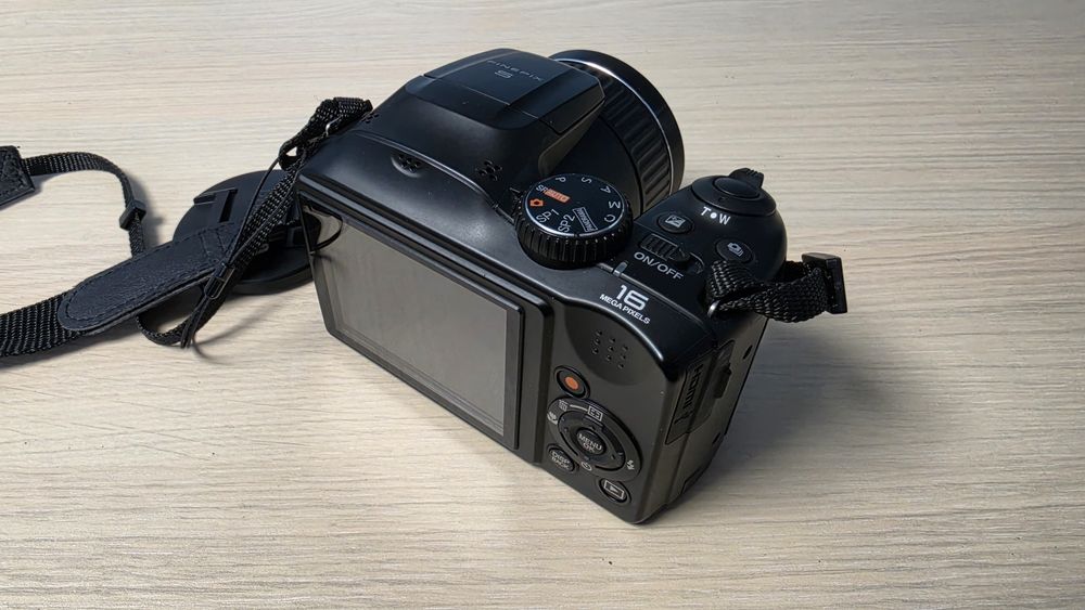 Camera foto Fujifilm FinePix S4800