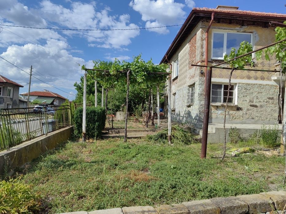 Продава се Къща в с. Бряст, Област Хасково - 192 кв.м за 239 €/кв.м - Снимка #4