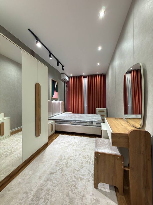 Yunsobod 15 kv 2/2/4/50 kv 1,5*6 balkon evro remont luks kvartir sroch