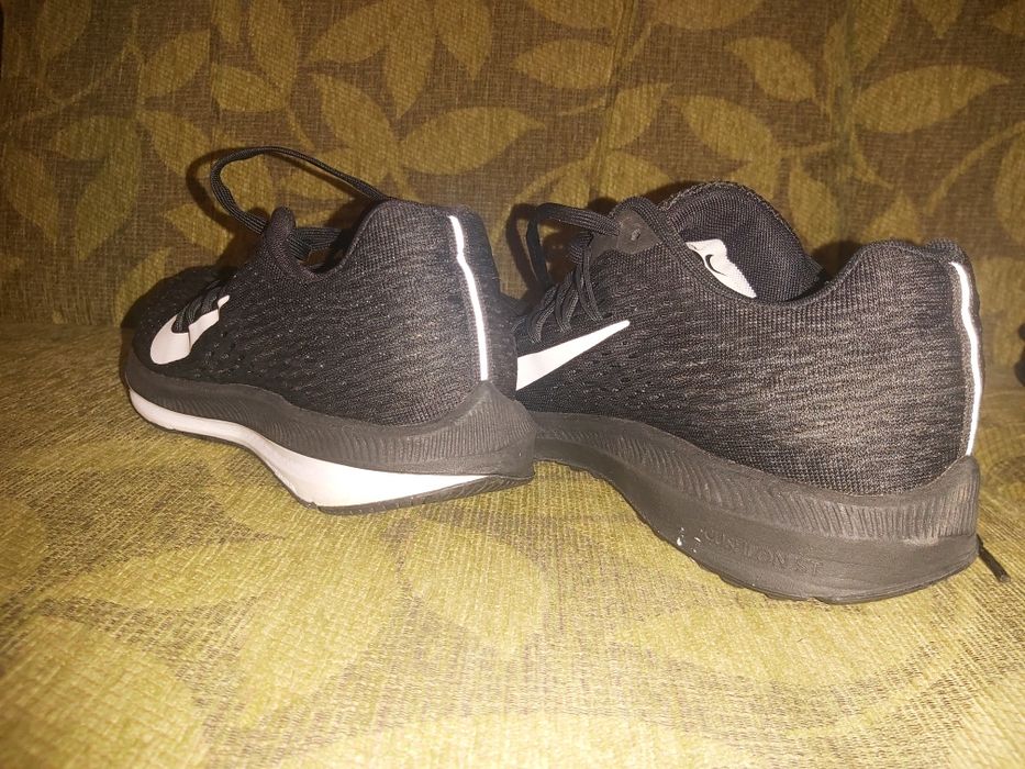 Дамски маратонки Nike