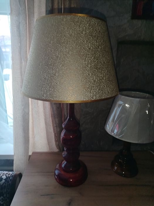 Светильники и торшеры.