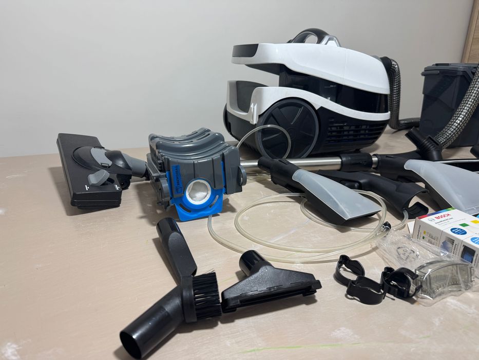 BOSCH 4 SERİES Wet and Dry Vacuum Cleaner