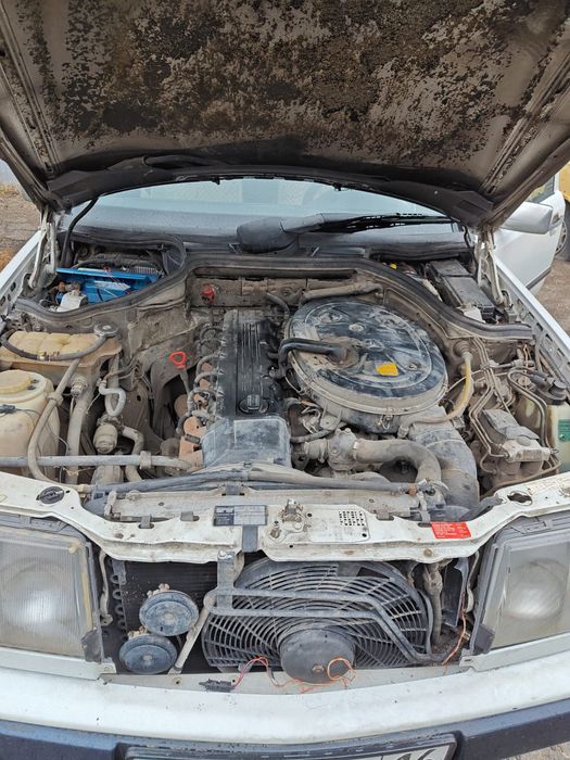 Mercedes - Benz E260, 1988 г.