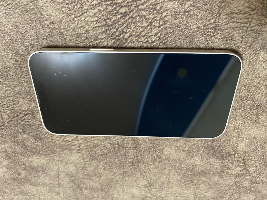 Iphone 13  белый