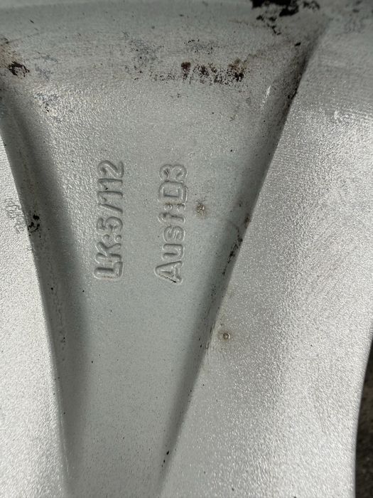 S 221 2008г Оригинални  235/55/17 - 300€