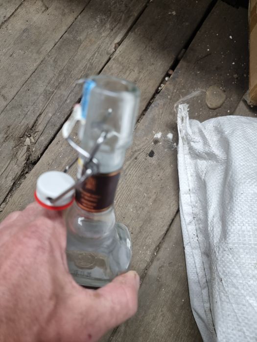 Бутылки с букелем