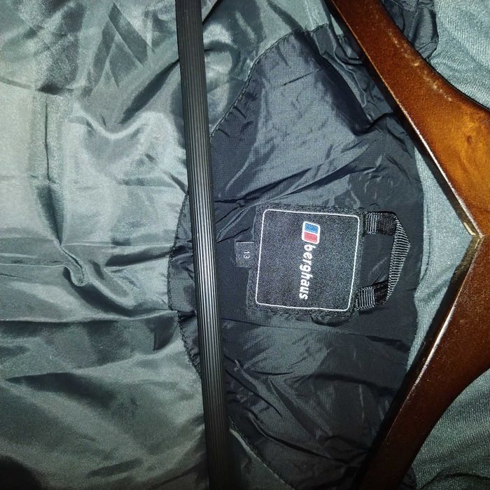 Дамско яке Berghaus