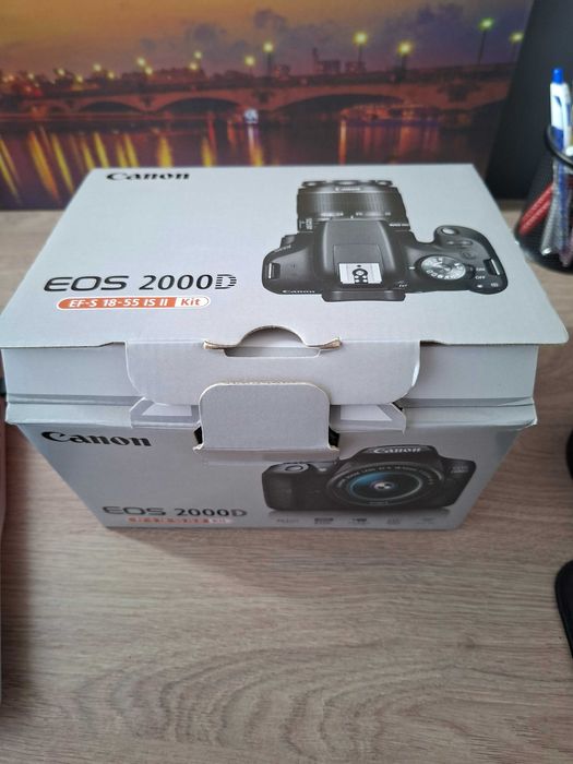 Canon EOS 2000D – като нов + 32GB карта