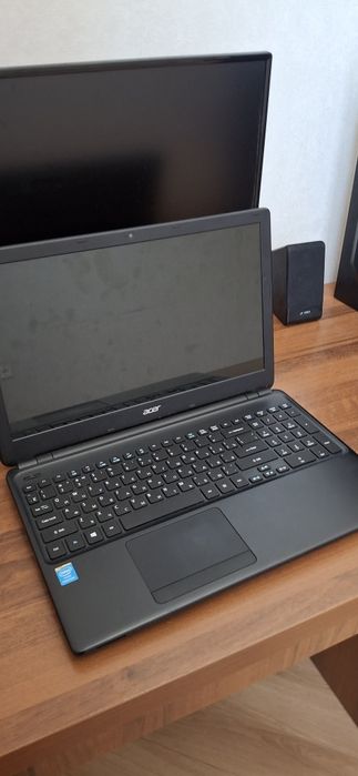 Ноутбук Acer Aspire e1