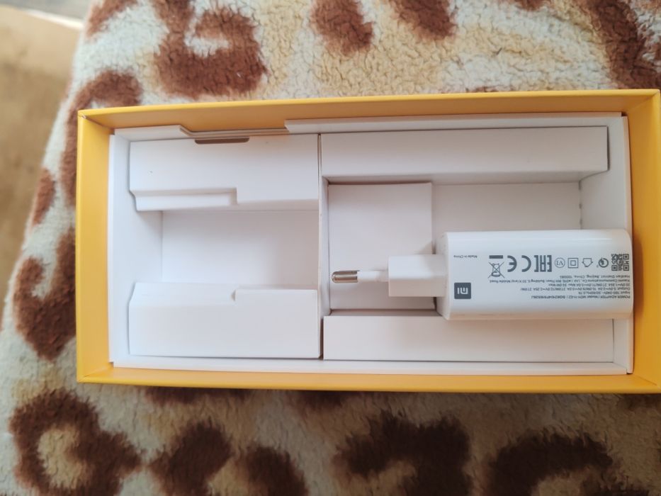 Продам поко х3 NFC