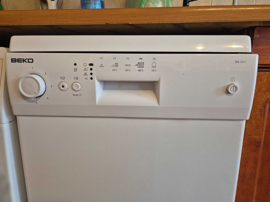 Съдомиялна машина свободностояща BEKO