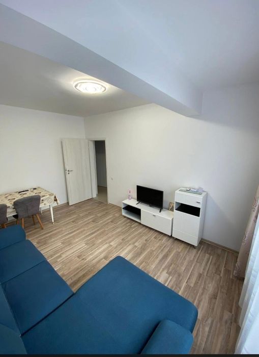 Proprietar închiriez apartament 3 camere zona apusului militari