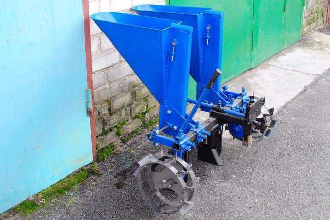 Semanatoare ceapa arpagic usturoi 2 doua randuri pentru motocultor