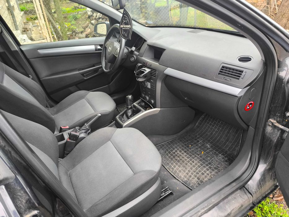 Продавам Opel Astra