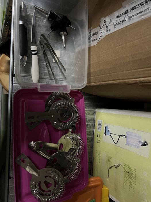 Посуда остатки после ресторана