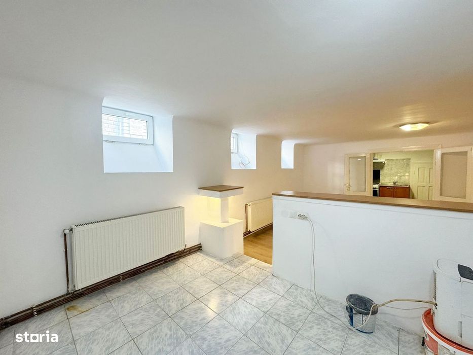 Apartament la demisol 60 mp utili - Str Einstein - Central
