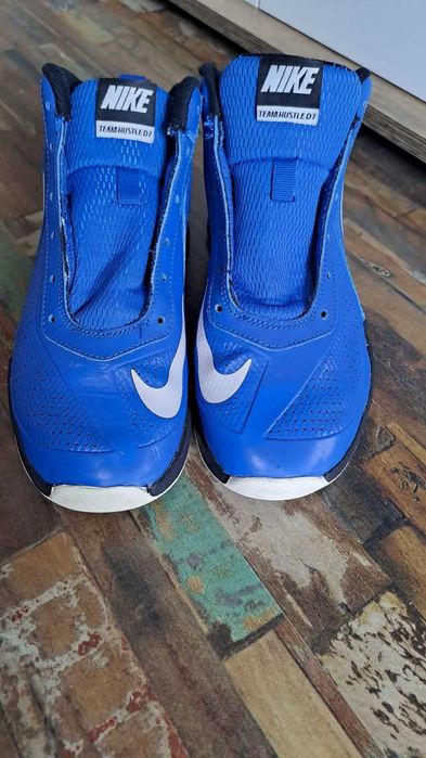Детски спортни обувки Nike Team Hustle D 7
