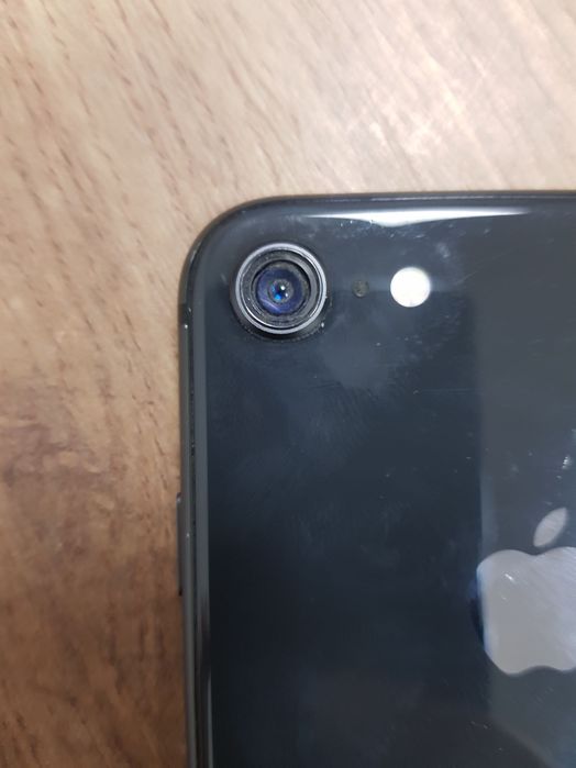 Продам iPhone 8 64Gb