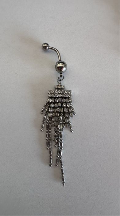 Пиърсинги пъп/ устна / уши / вежда