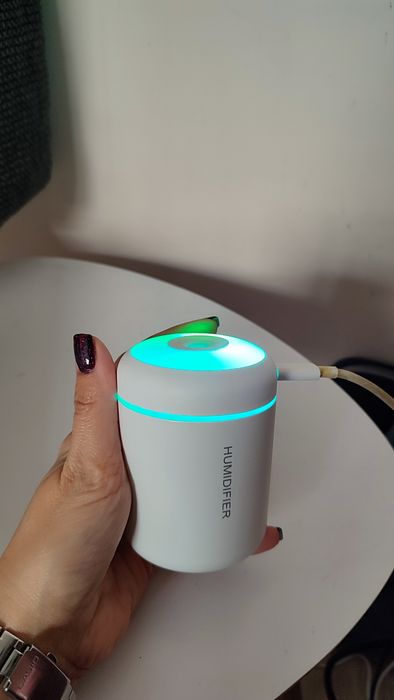 Мини ароматизатор дифузер за етерични масла